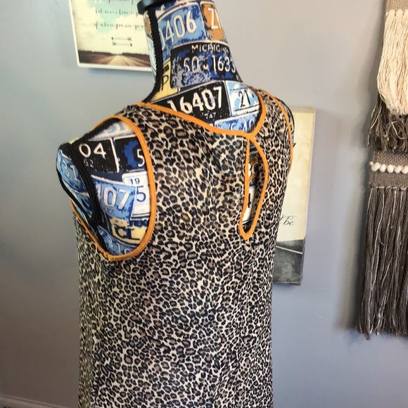 👑 H.I.P. Sleeveless Top Size Small - Picture 4 of 8